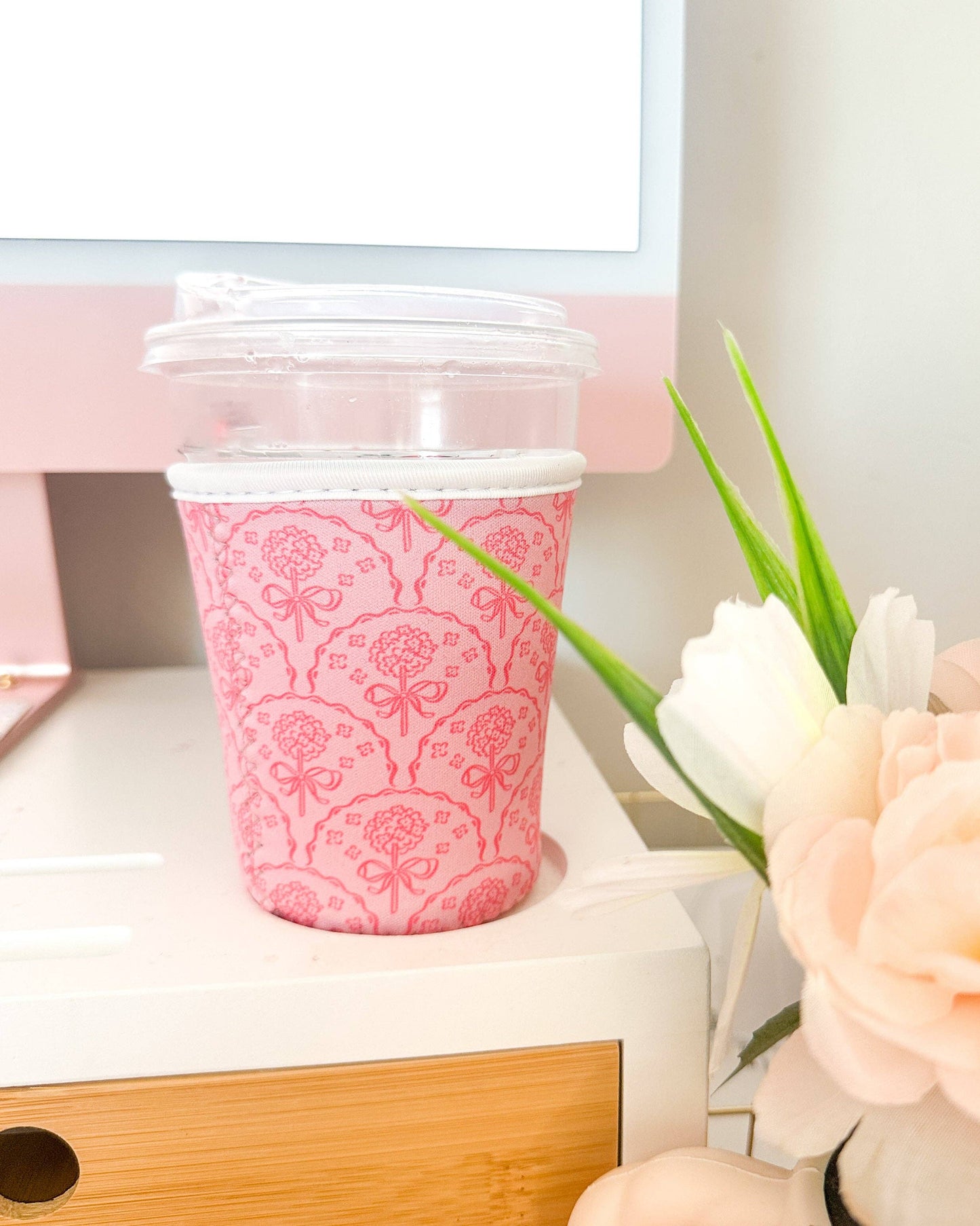 Pink Hydrangeas | Reusable Coffee Sleeve