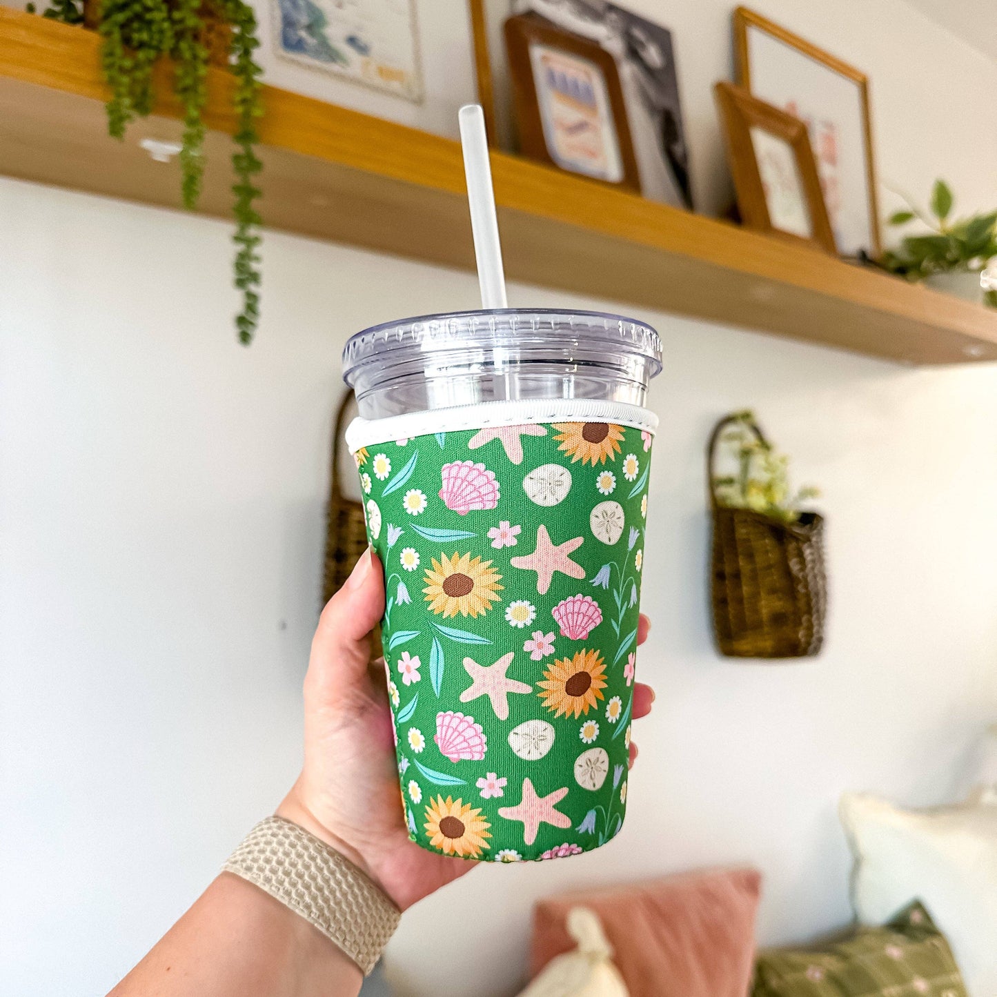 Beachside Cottage | Reusable Coffee Sleeve