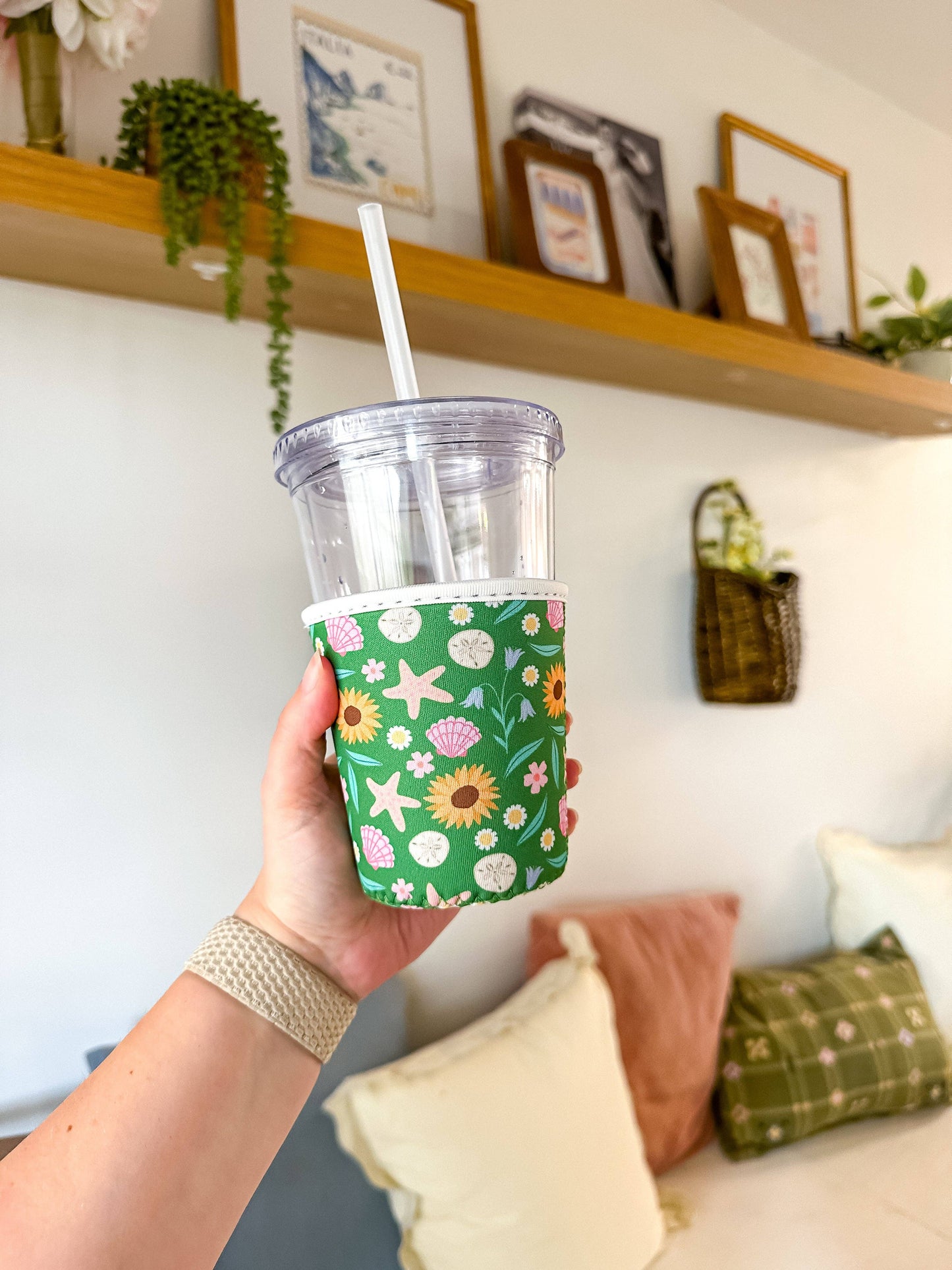 Beachside Cottage | Reusable Coffee Sleeve