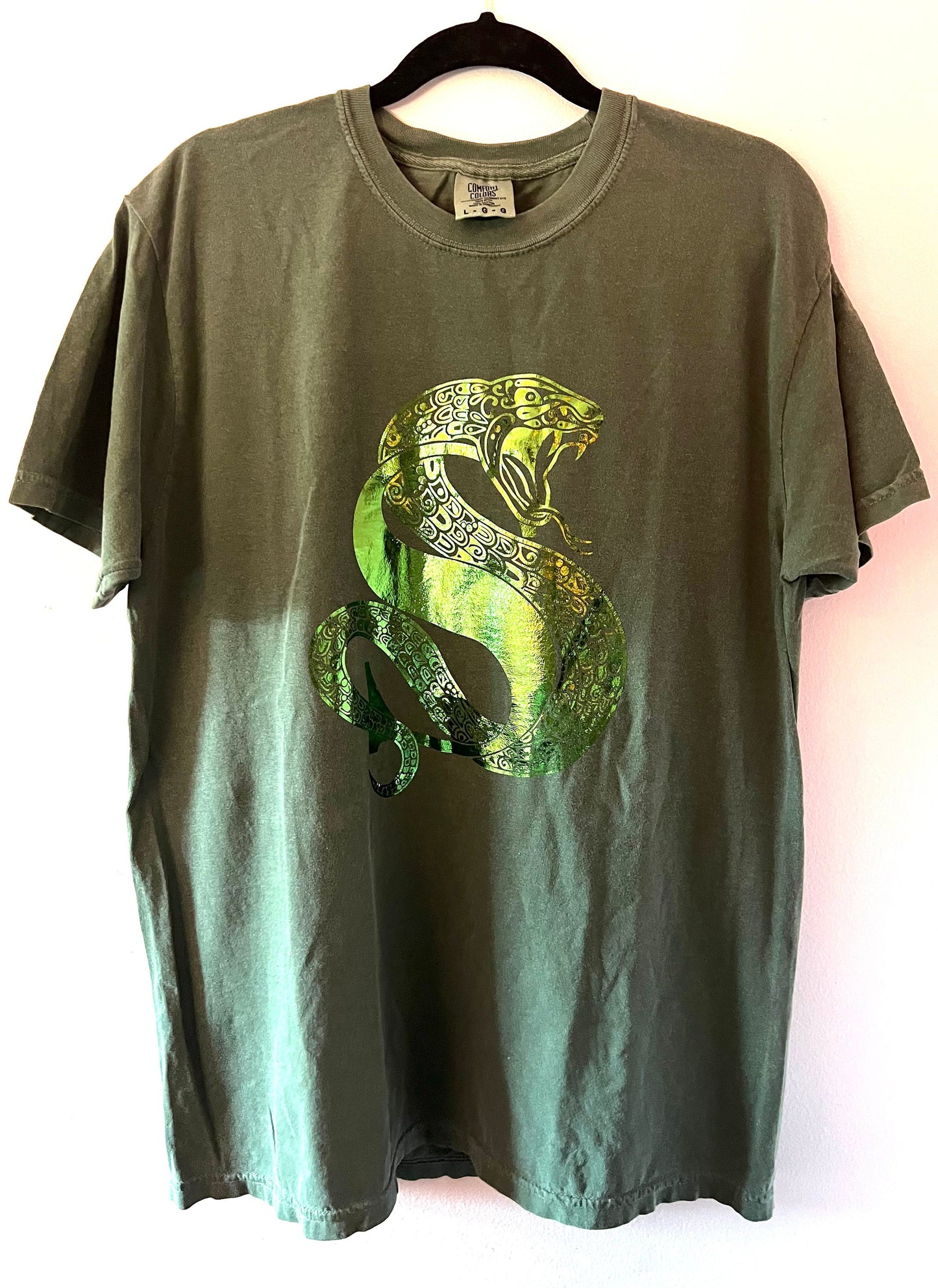 Wizard House Color Metallic Shirt Lion Shirt Raven Shirt Snake Shirt Badger Shirt