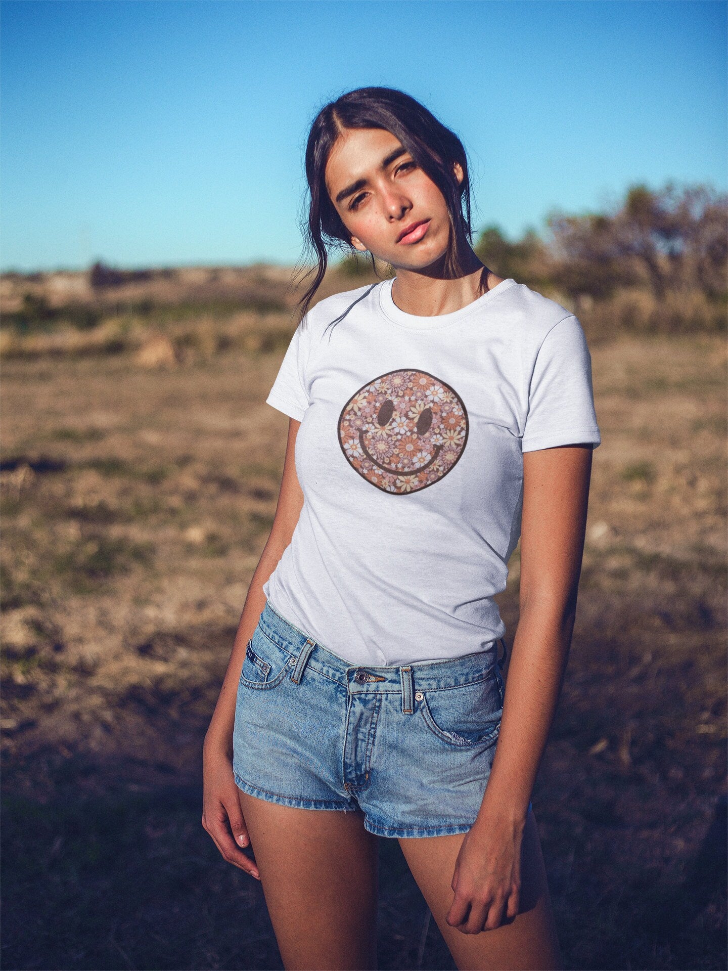 Smiley Face Retro Flower Shirt Happy Face Shirt Vintage Tee Groovy T-Shirt Hippie 70s Shirt Trendy Smile Face Shirt