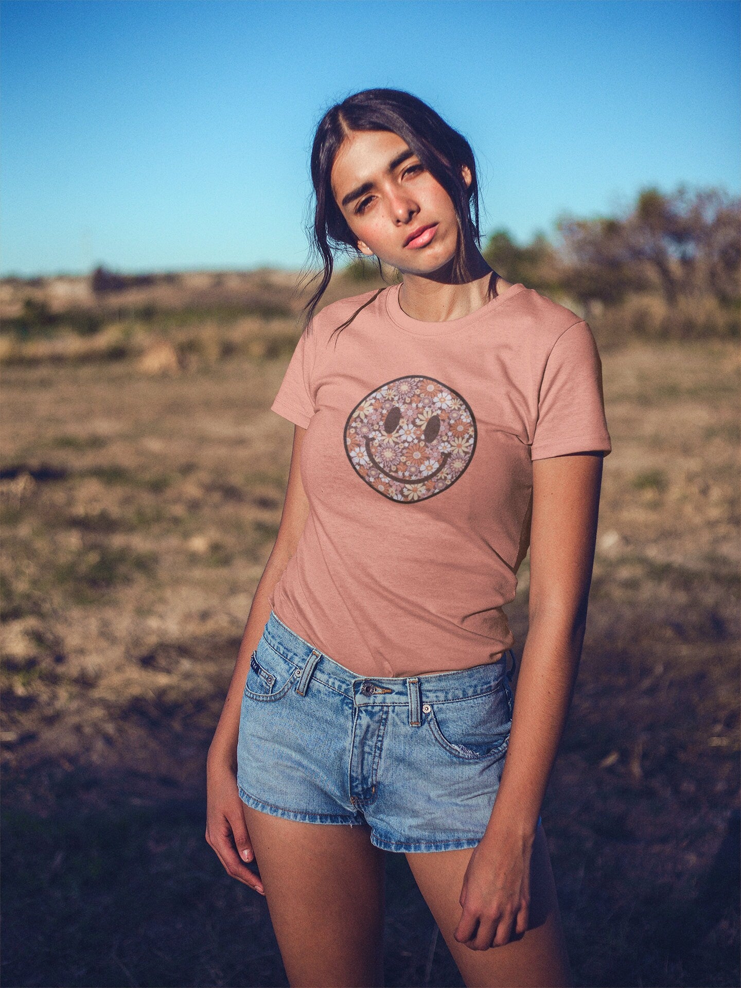 Smiley Face Retro Flower Shirt Happy Face Shirt Vintage Tee Groovy T-Shirt Hippie 70s Shirt Trendy Smile Face Shirt