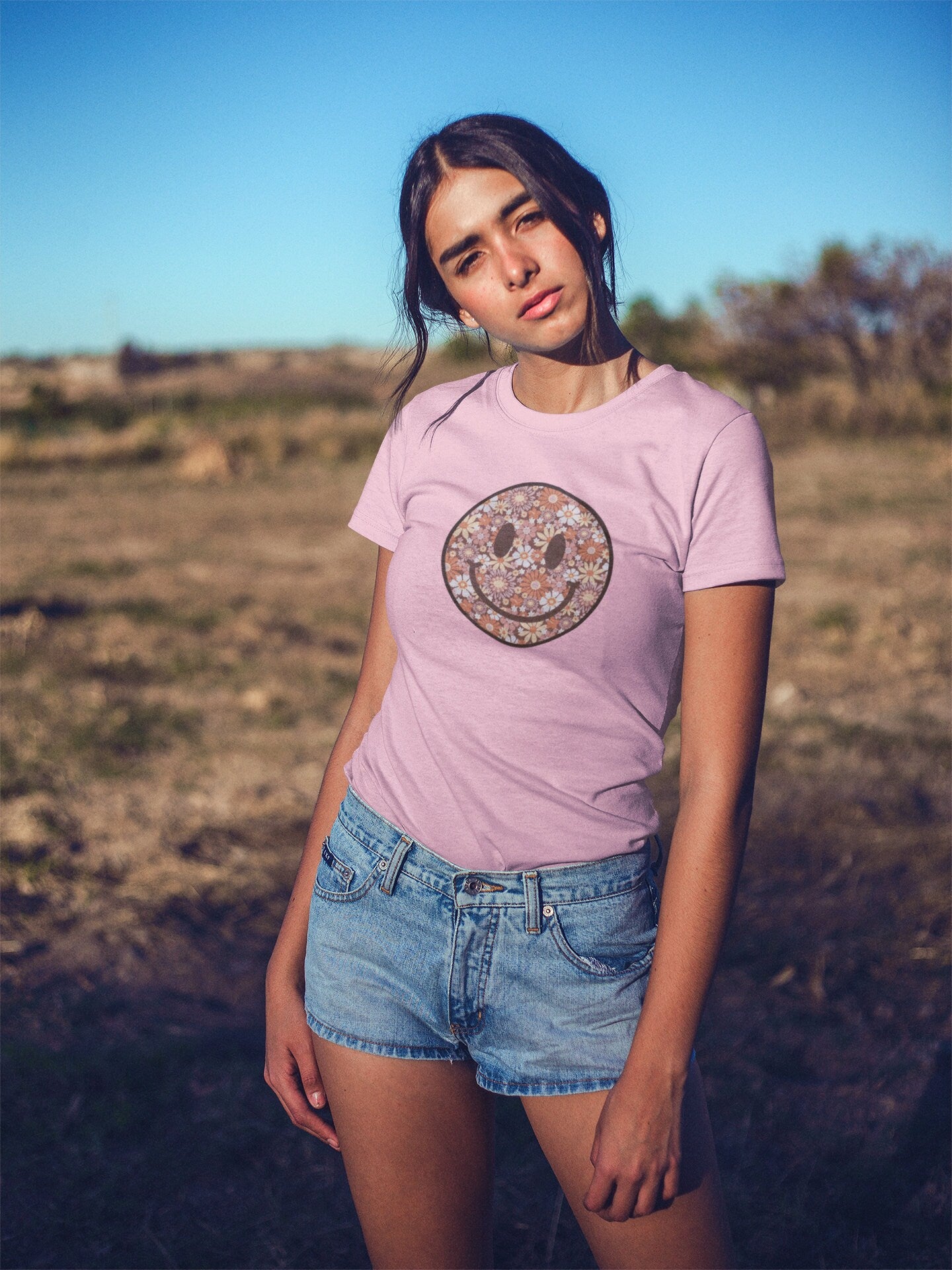 Smiley Face Retro Flower Shirt Happy Face Shirt Vintage Tee Groovy T-Shirt Hippie 70s Shirt Trendy Smile Face Shirt