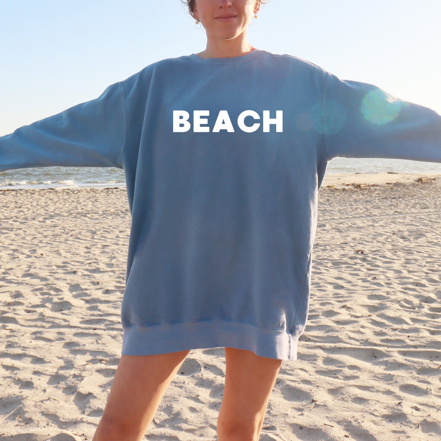 Vintage Beach Graphic Sweatshirt